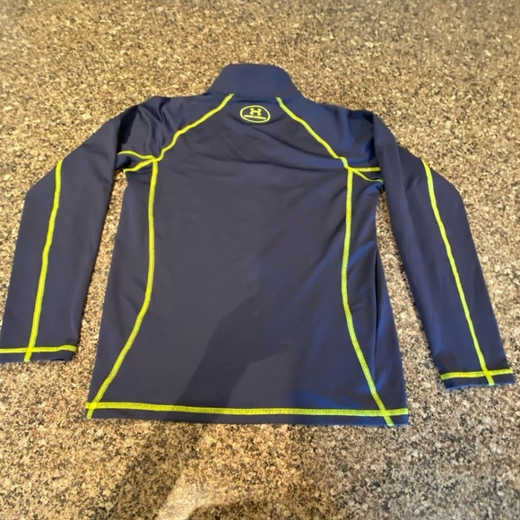 🔆3/$25🔆 Under Armour Navy and Neon Green Long Sleeve Top Size L (Boy-Youth) - Picture 2 of 6